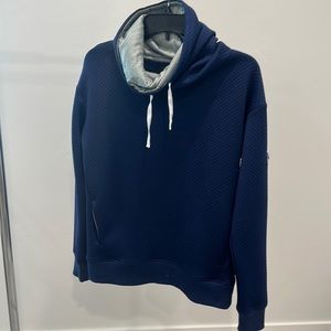 Navy blue under armour pull over